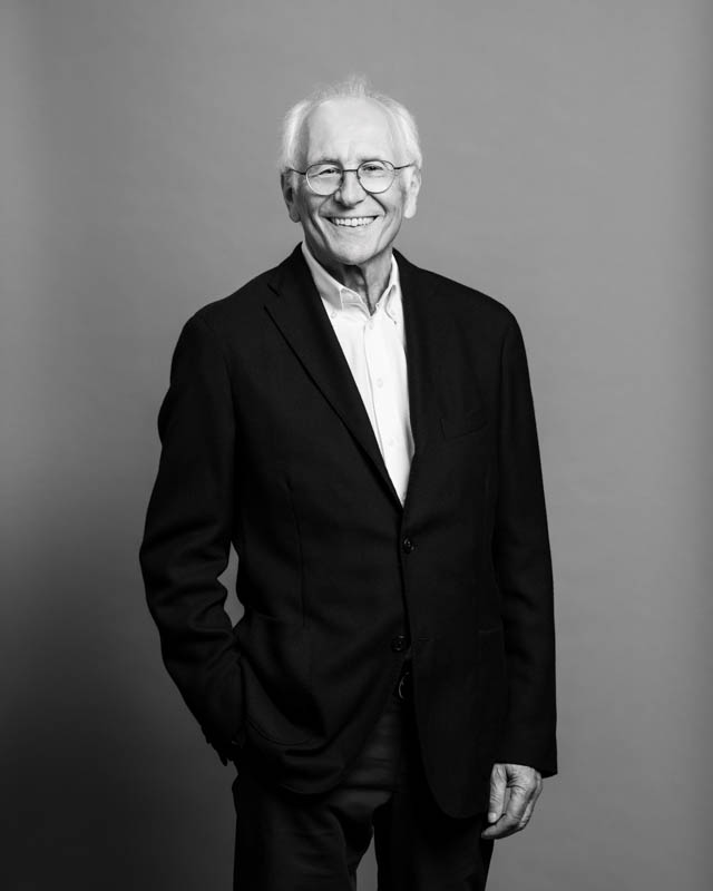 Businessportrait Mann schwarz-weiß Fotografie