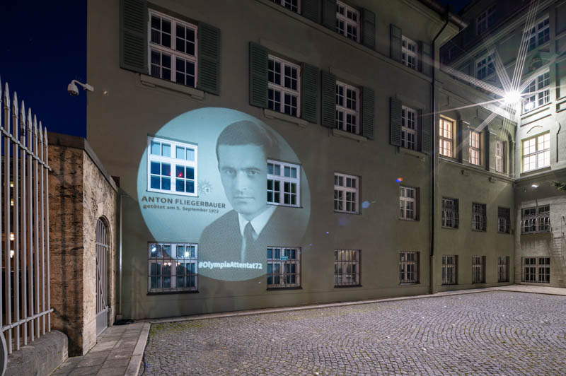 Gedenkveranstaltung für Anton Fliegerbauer Erinnerungsprojekt Reportagefotografie Zwölf Monate — Zwölf Namen