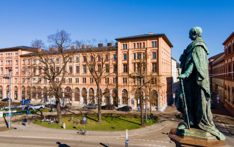 Architekturfotografie und Drohnenvideo für Stock Real Estate in München